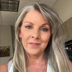 Meet your Posher, Sheila